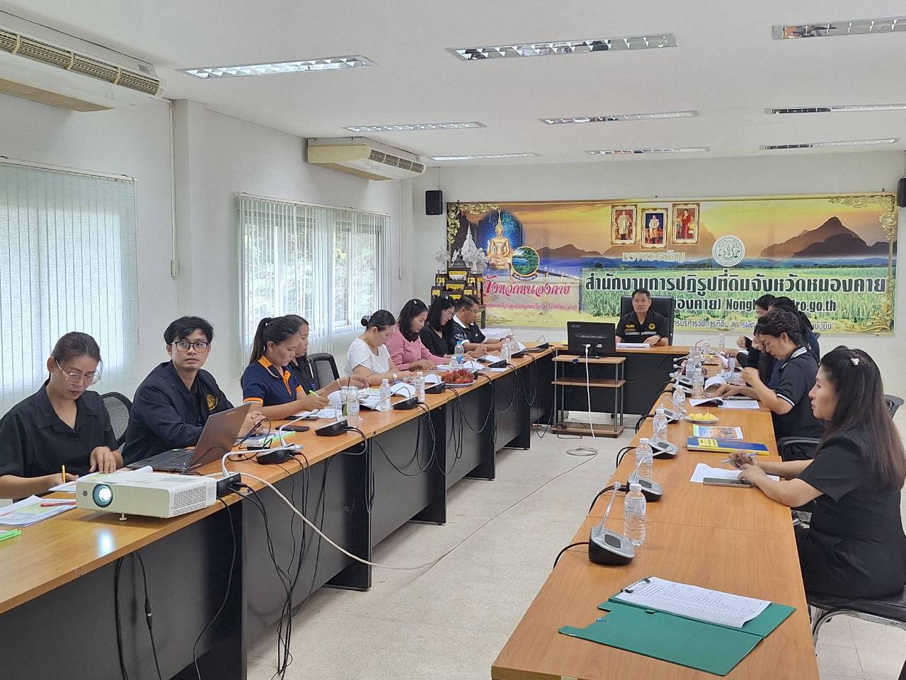 title - ผู้ตรวจราชการ ส.ป.ก. ลงพื้นที่จังหวัดหนองคาย และจังหวัดอุดรธานี ประชุมติดตามความก้าวหน้าผลการดำเนินงาน รอบที่ 2 